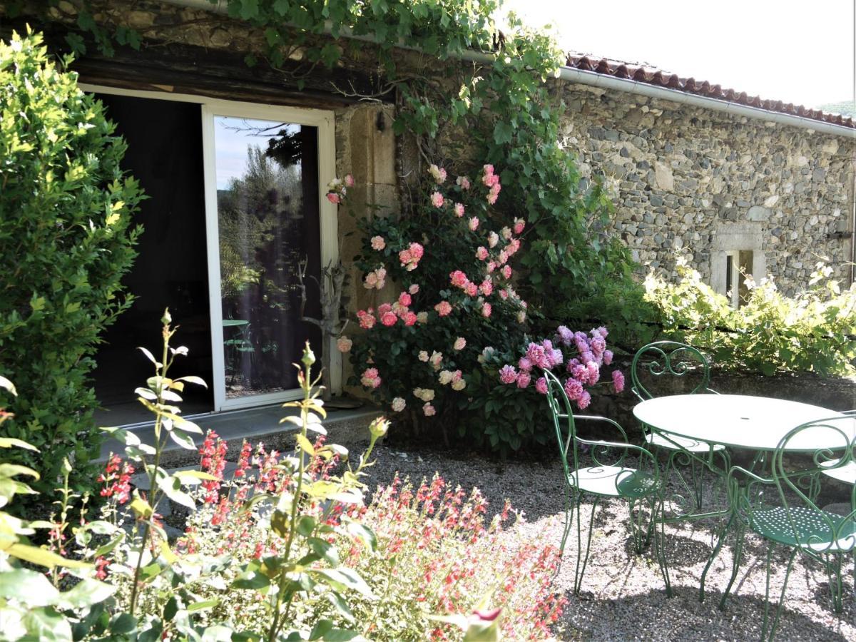 Bed and Breakfast Les Jardins De Lumiere Brusque Екстер'єр фото