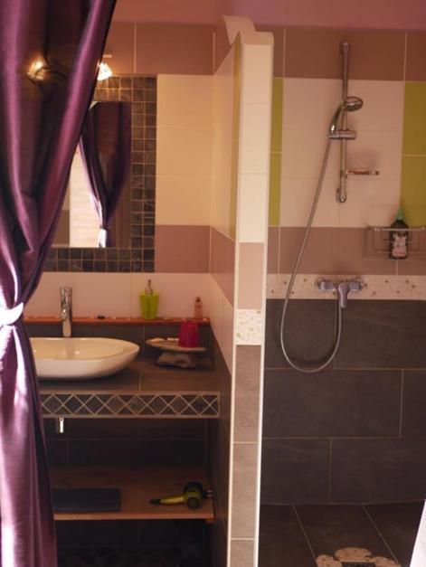 Bed and Breakfast Les Jardins De Lumiere Brusque Екстер'єр фото