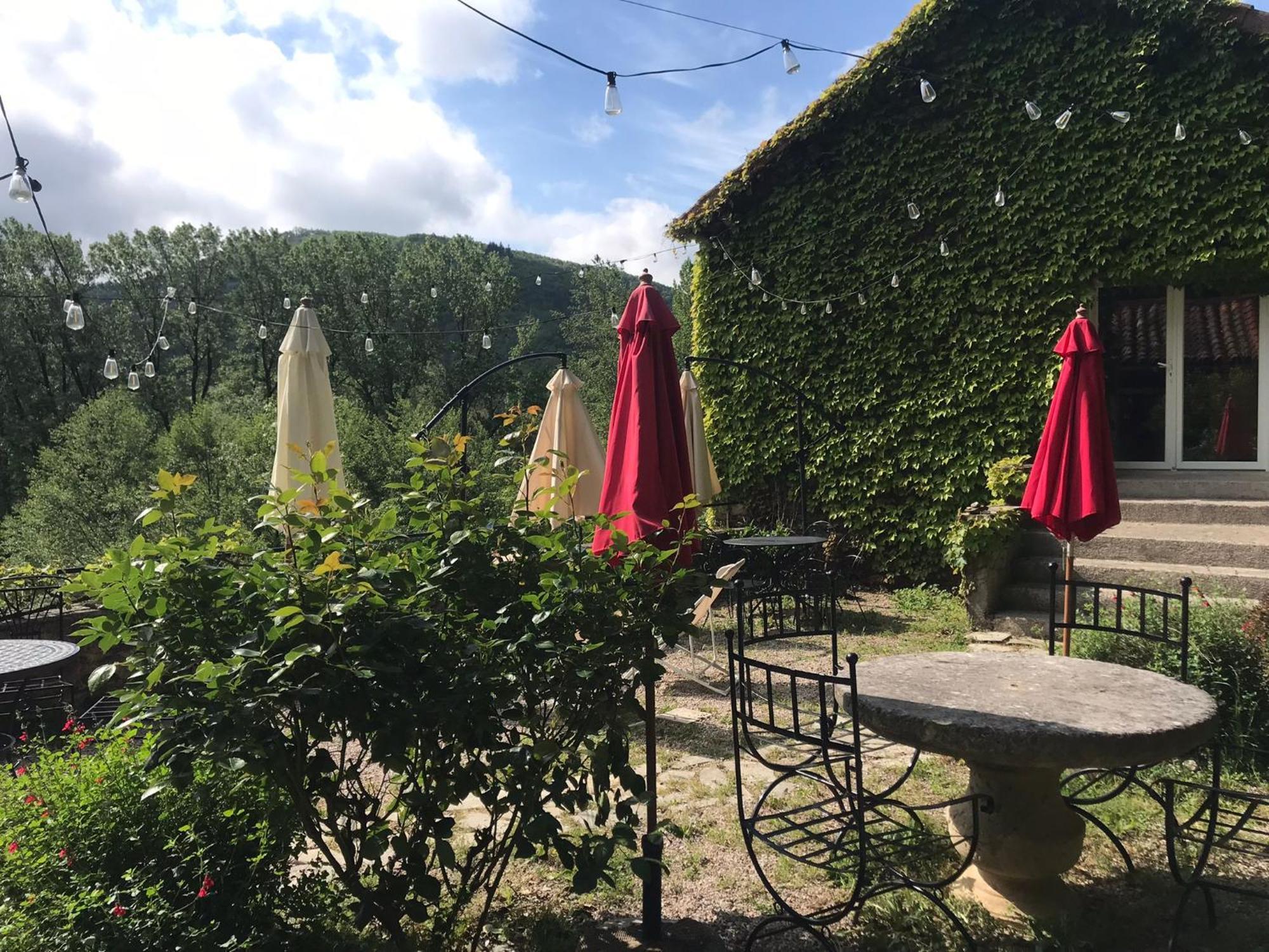 Bed and Breakfast Les Jardins De Lumiere Brusque Екстер'єр фото